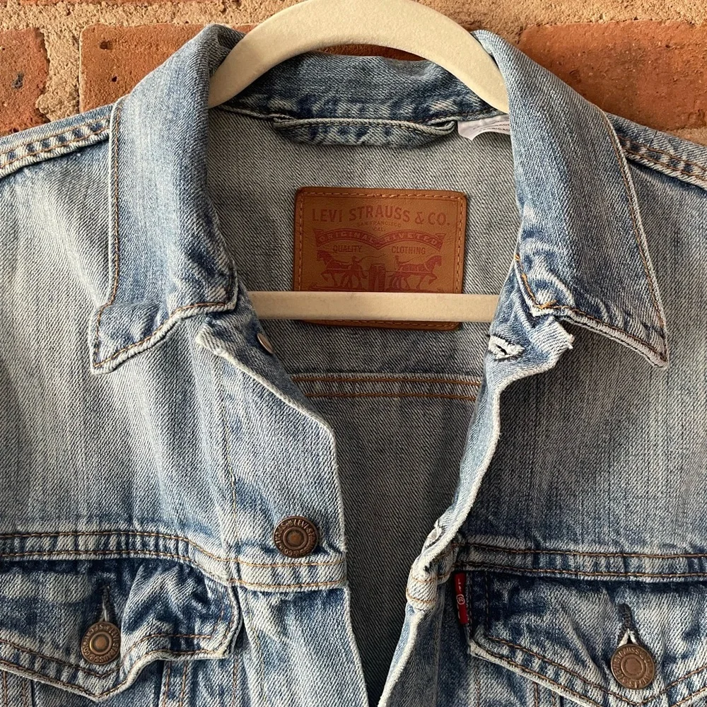 LEVI’S Denim Jacket - Picture 4 of 5